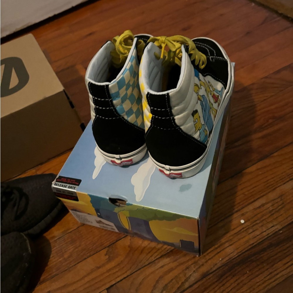 Vans - Picture 3 of 5
